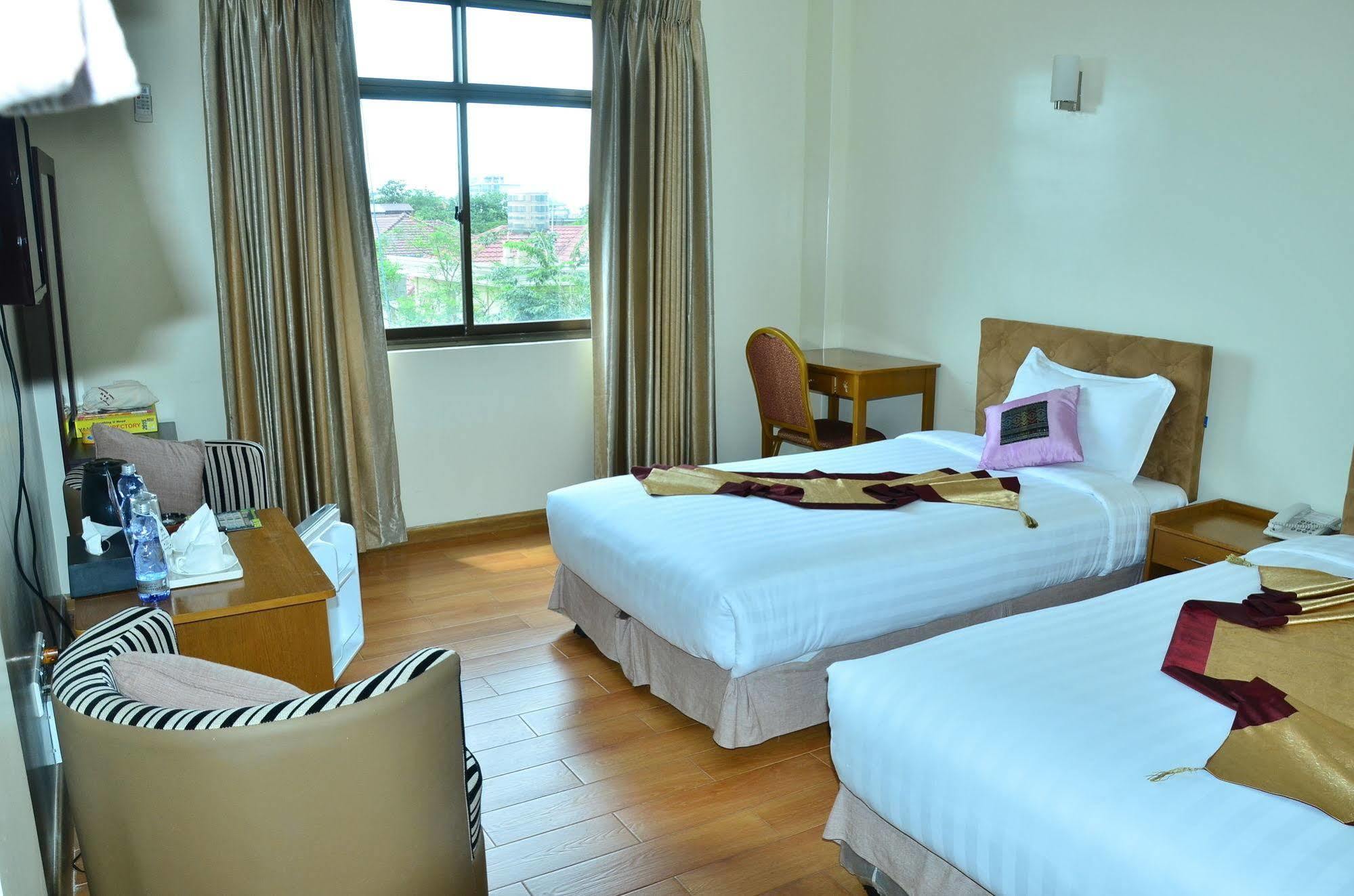 Hotel Mindhama Rangun Zewnętrze zdjęcie